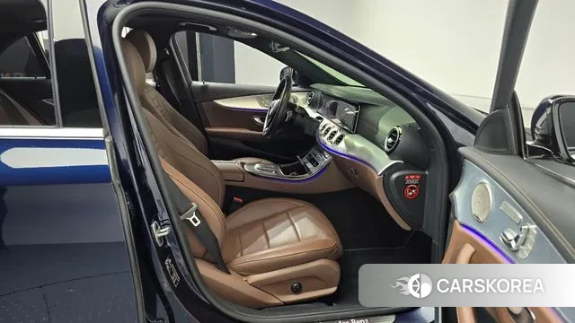 Mercedes-Benz E-Class W213 2021 Синий из Кореи, фото 2