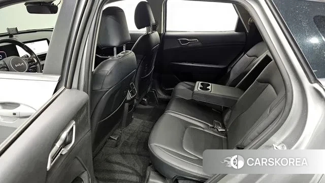 Kia Sportage 5th Generation 2022 Серебряный из Кореи, фото 2