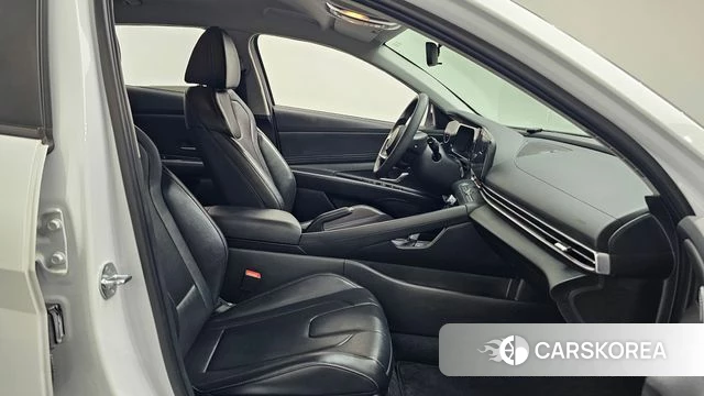 Hyundai The New Avante (CN7) 2023 Белый из Кореи, фото 2