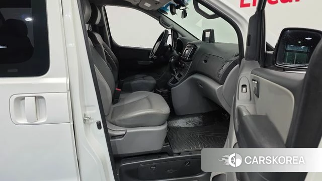 Hyundai The New Grand Starex 2018 Белый из Кореи, фото 2