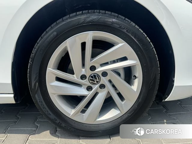 Volkswagen Lingdu 2023 Белый из Китая, фото 2