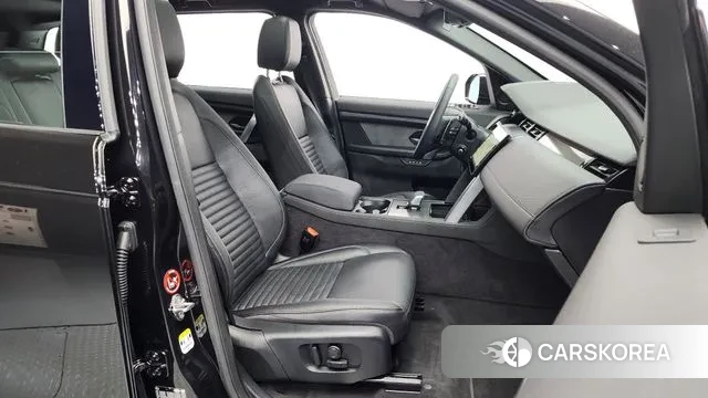 Land Rover Discovery Sports 2nd Generation 2024 Черный из Кореи, фото 2