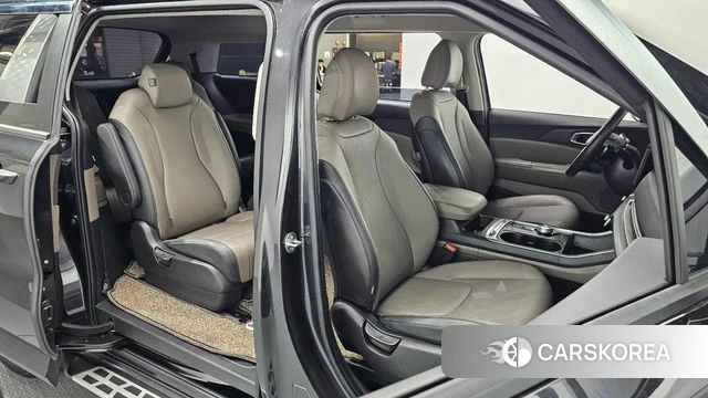 Kia The New Carnival 4th Generation 2025 Серый из Кореи, фото 2