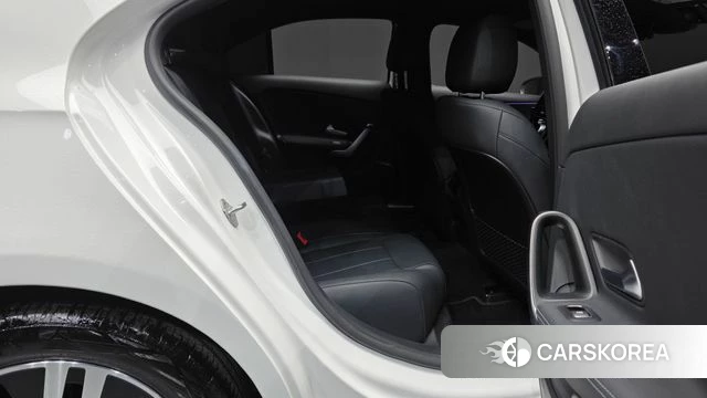 Mercedes-Benz A-Class W177 2023 Белый из Кореи, фото 2