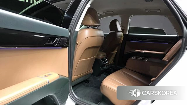 Hyundai Grandeur Hybrid (GN7) 2023 Белый из Кореи, фото 2