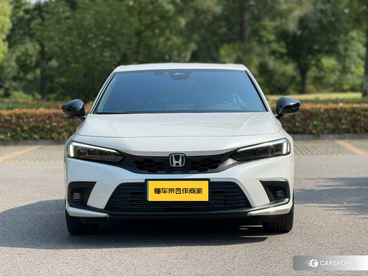 Honda Civic 2022 Белый из Китая, фото 2