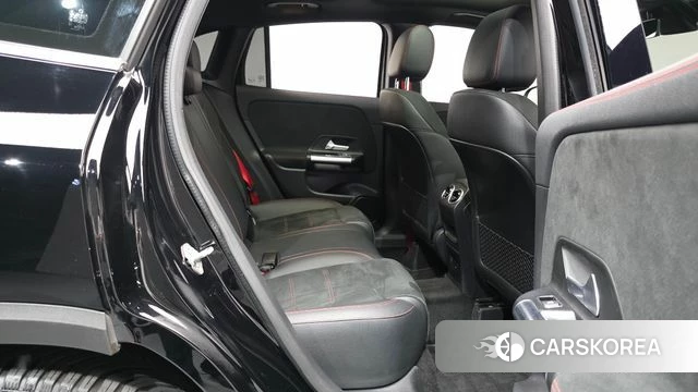 Mercedes-Benz GLA - Class H247 2021 Черный из Кореи, фото 2