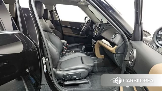 Mini Cooper Countryman 2020 Черный из Кореи, фото 2