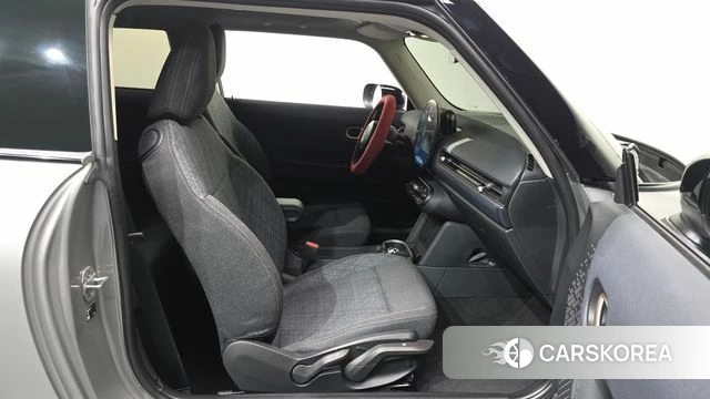 Mini Cooper C 4th generation 2025 Серебристо-серый из Кореи, фото 2