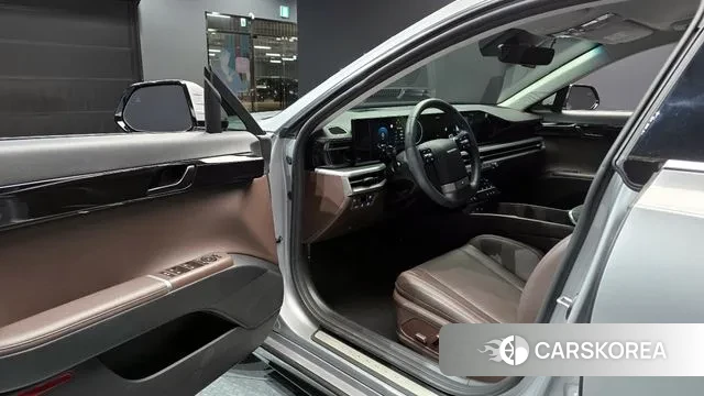 Hyundai Grandeur Hybrid (GN7) 2023 Серебряный из Кореи, фото 2