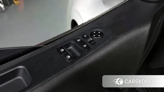 Hyundai Staria 2022 Белый из Кореи, фото 2