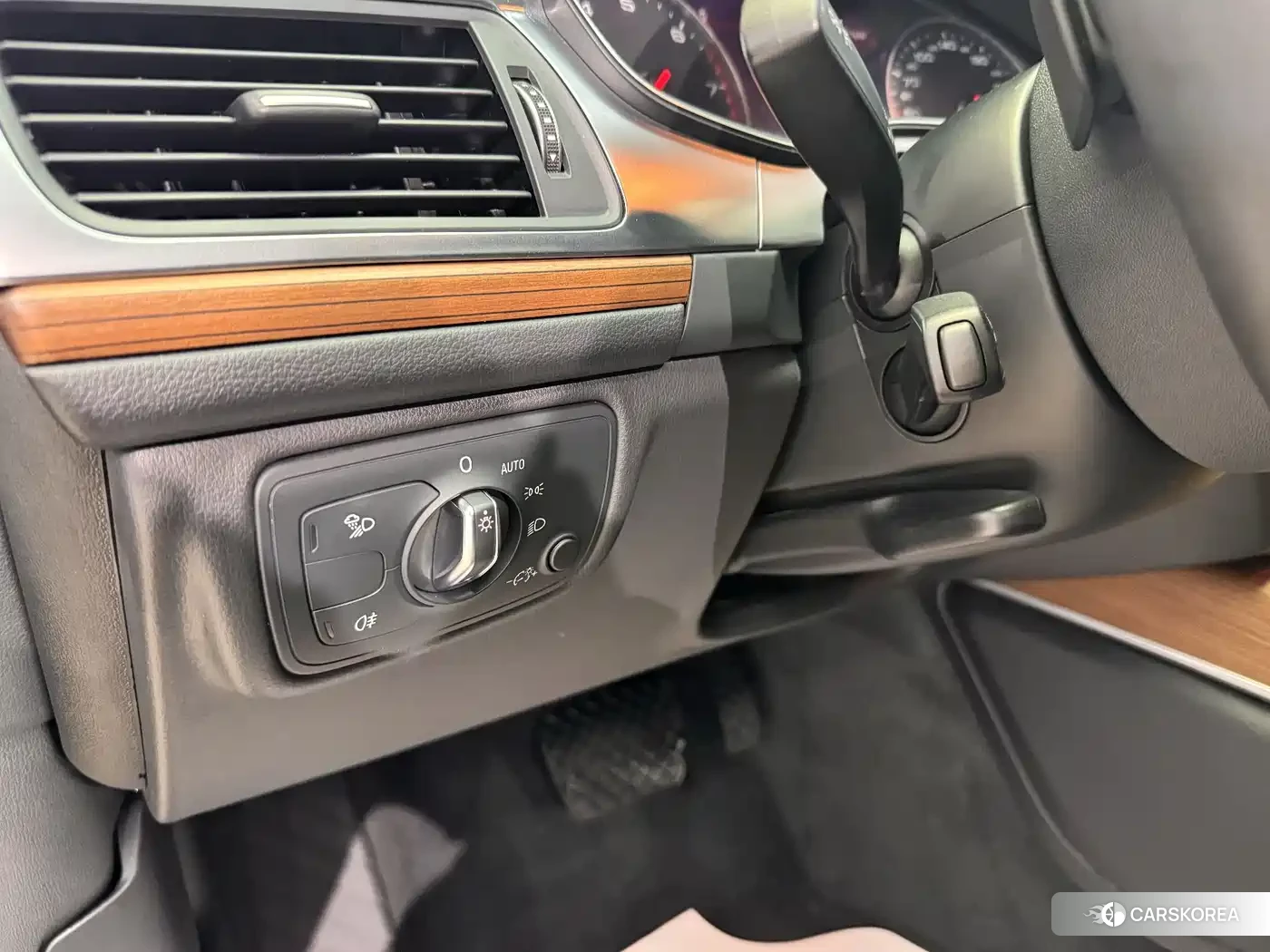 Audi A6L 2018 Черный из Китая, фото 2
