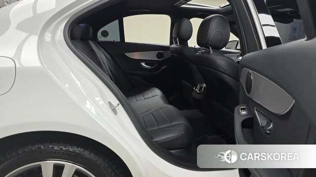 Mercedes-Benz C-Class W205 2020 Белый из Кореи, фото 2