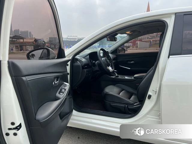 Nissan Xuan Yi 2023 Белый из Китая, фото 2