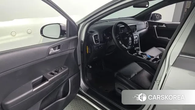 Kia Sportage The Bold 2019 Серебристо-серый из Кореи, фото 2