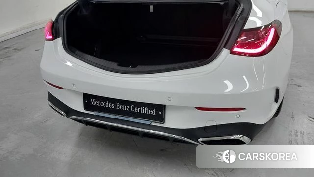 Mercedes-Benz CLE-Class C236 2024 Белый из Кореи, фото 2