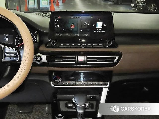 Kia Seltos 2021 Жемчужный цвет из Кореи, фото 2