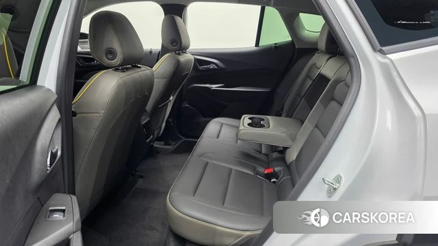 Chevrolet (GM Daewoo) Trax Crossover 2023 Белый из Кореи, фото 2