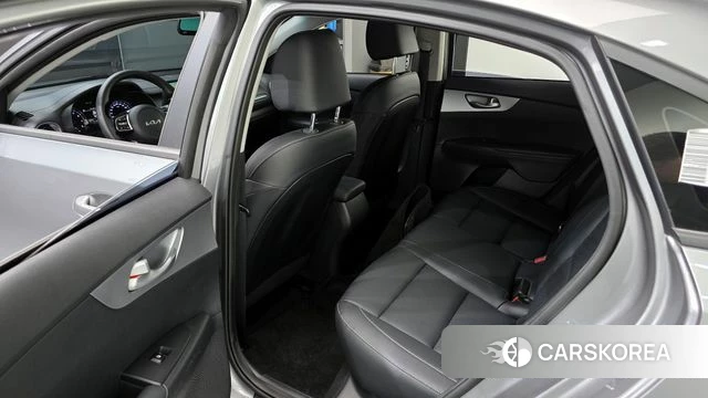 Kia The New K3 2nd generation 2023 Серый из Кореи, фото 2