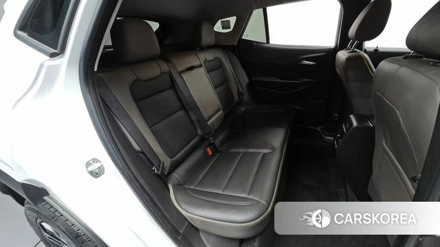Chevrolet (GM Daewoo) Trax Crossover 2023 Белый из Кореи, фото 2