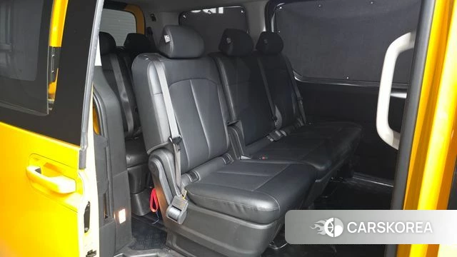 Hyundai Staria 2024 Желтый из Кореи, фото 2