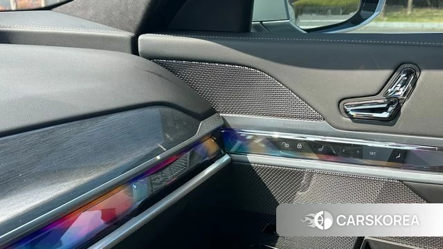 BMW 7 Series (G70) 2023 Небесно-голубой из Кореи, фото 2