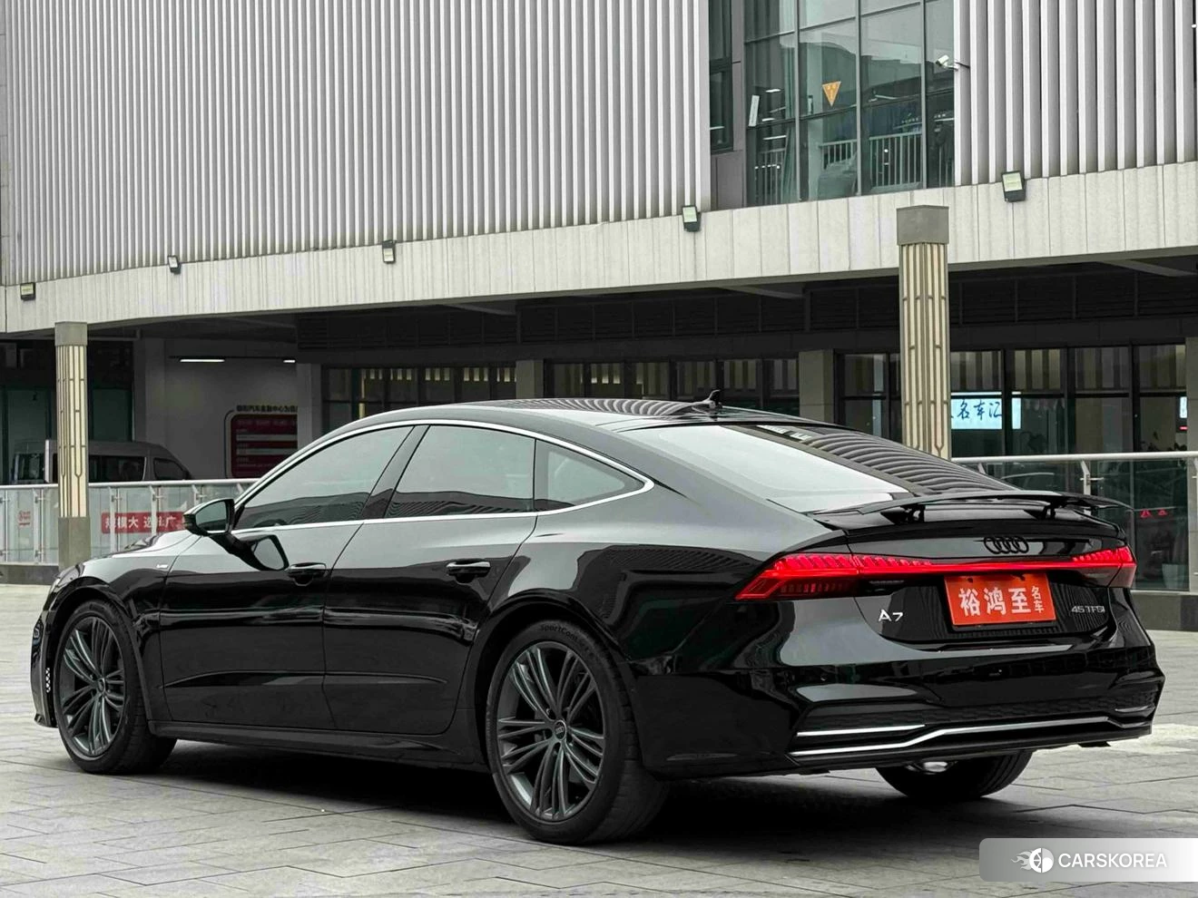 Audi A7 2022 Черный из Китая, фото 2