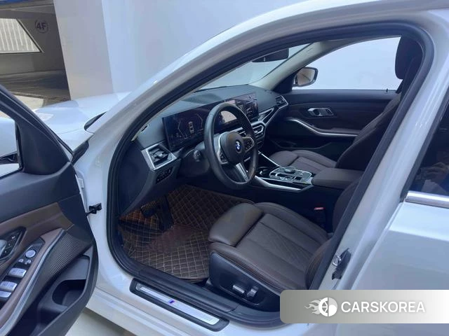 BMW 3 series 2023 Белый из Китая, фото 2