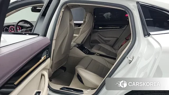 Porsche Panamera (972) 2025 Серебристо-серый из Кореи, фото 2