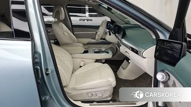 Genesis GV60 2023 Светло-серебряный цвет из Кореи, фото 2