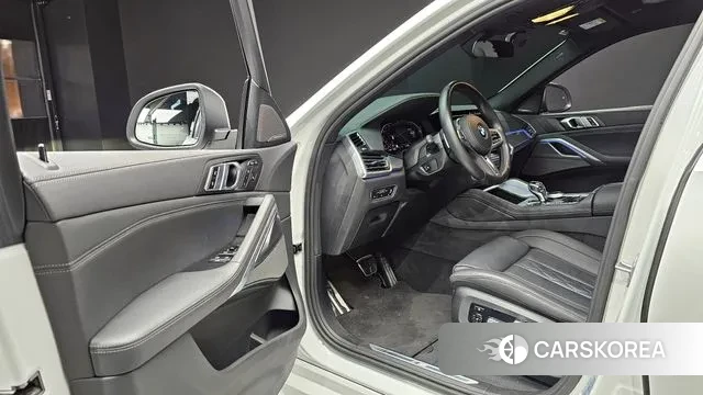 BMW X6 (G06) 2023 Белый из Кореи, фото 2