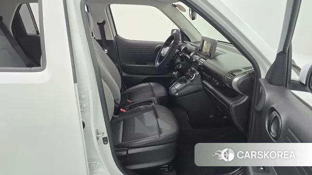 Hyundai Casper 2023 Белый из Кореи, фото 2