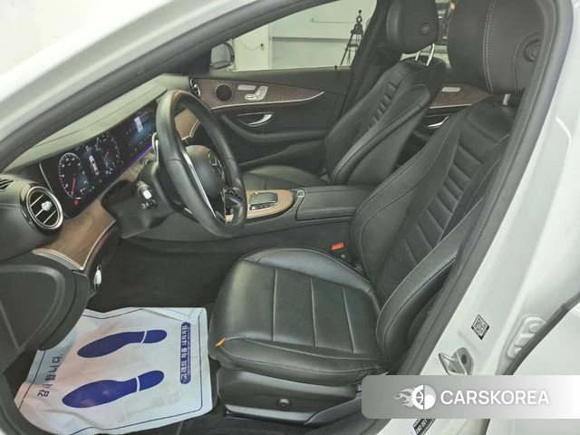 Mercedes-Benz E-Class W213 2023 Белый из Кореи, фото 2