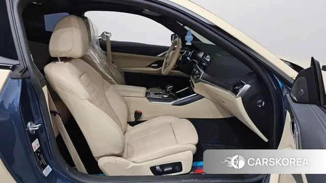 BMW 4 Series (G22) 2021 Жемчужный цвет из Кореи, фото 2