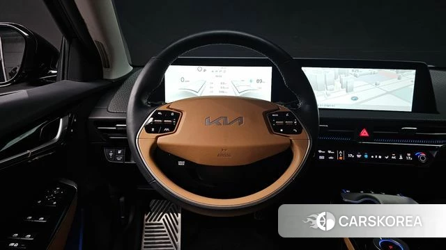Kia EV6 2023 Черный из Кореи, фото 2