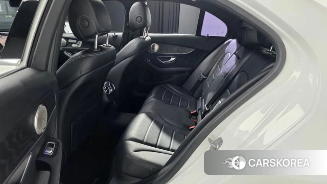 Mercedes-Benz C-Class W205 2019 Белый из Кореи, фото 2