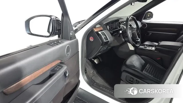 Land Rover Discovery 5 2018 Белый из Кореи, фото 2