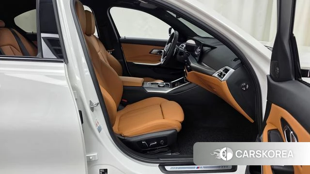 BMW 3 Series (G20) 2024 Белый из Кореи, фото 2