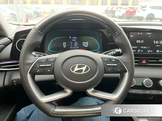 Hyundai Elantra 2024 Черный из Китая, фото 2
