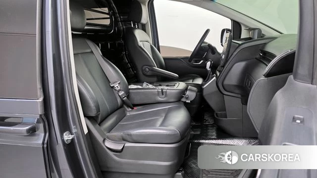 Hyundai Staria 2021 Серый из Кореи, фото 2