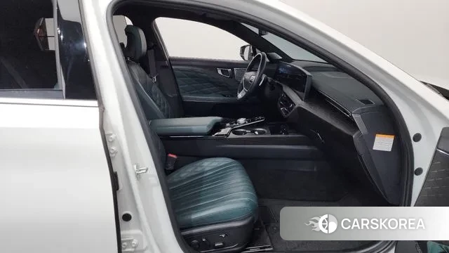 Kia K8 Hybrid 2023 Белый из Кореи, фото 2