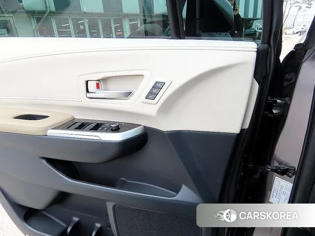 Toyota Sienna 4th Generation 2021 Серый из Кореи, фото 2