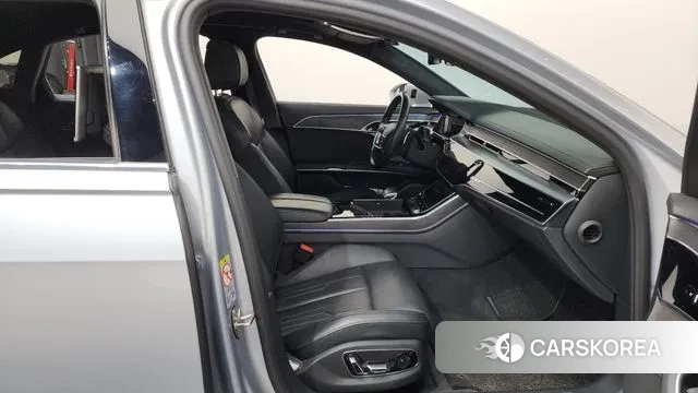 Audi A8 (D5) 2020 Серебряный из Кореи, фото 2