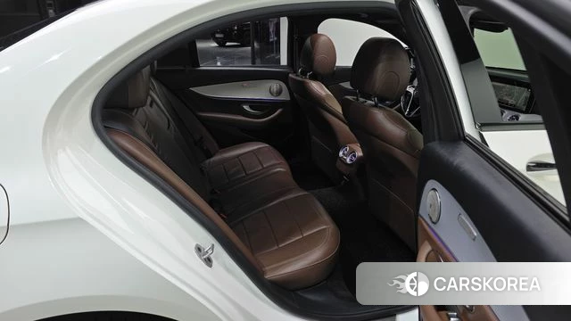 Mercedes-Benz E-Class W213 2020 Белый из Кореи, фото 2
