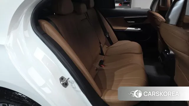 Mercedes-Benz E-Class W214 2024 Белый из Кореи, фото 2