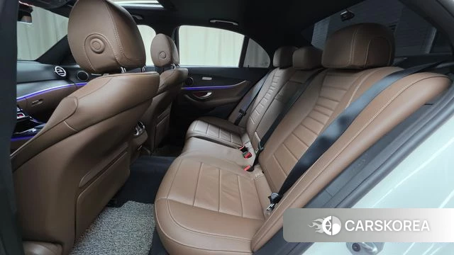 Mercedes-Benz E-Class W213 2022 Белый из Кореи, фото 2
