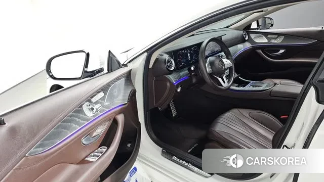 Mercedes-Benz CLS-Class C257 2021 Белый из Кореи, фото 2