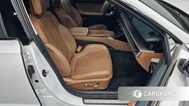 Hyundai Grandeur Hybrid (GN7) 2024 Белый из Кореи, фото 2