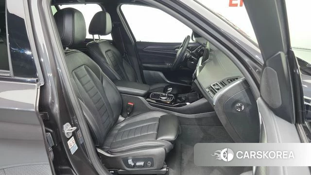 BMW X3 (G01) 2023 Серый из Кореи, фото 2