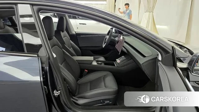 Tesla Model 3 2025 Серый из Кореи, фото 2